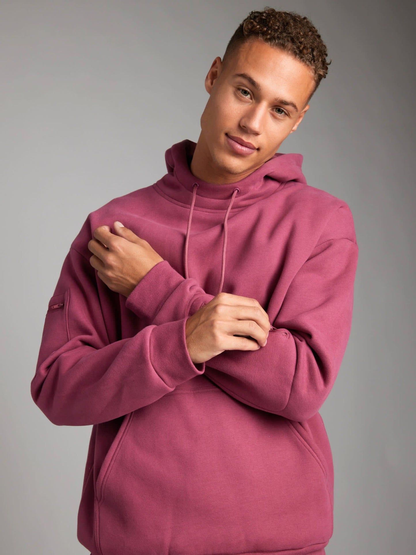 Le hoodie cocon anti-stress pour dormir partout 🤍