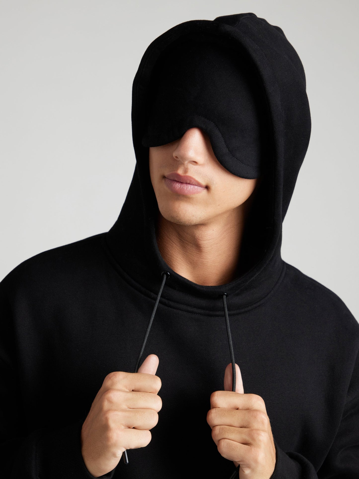 Le hoodie cocon anti-stress pour dormir partout 🤍