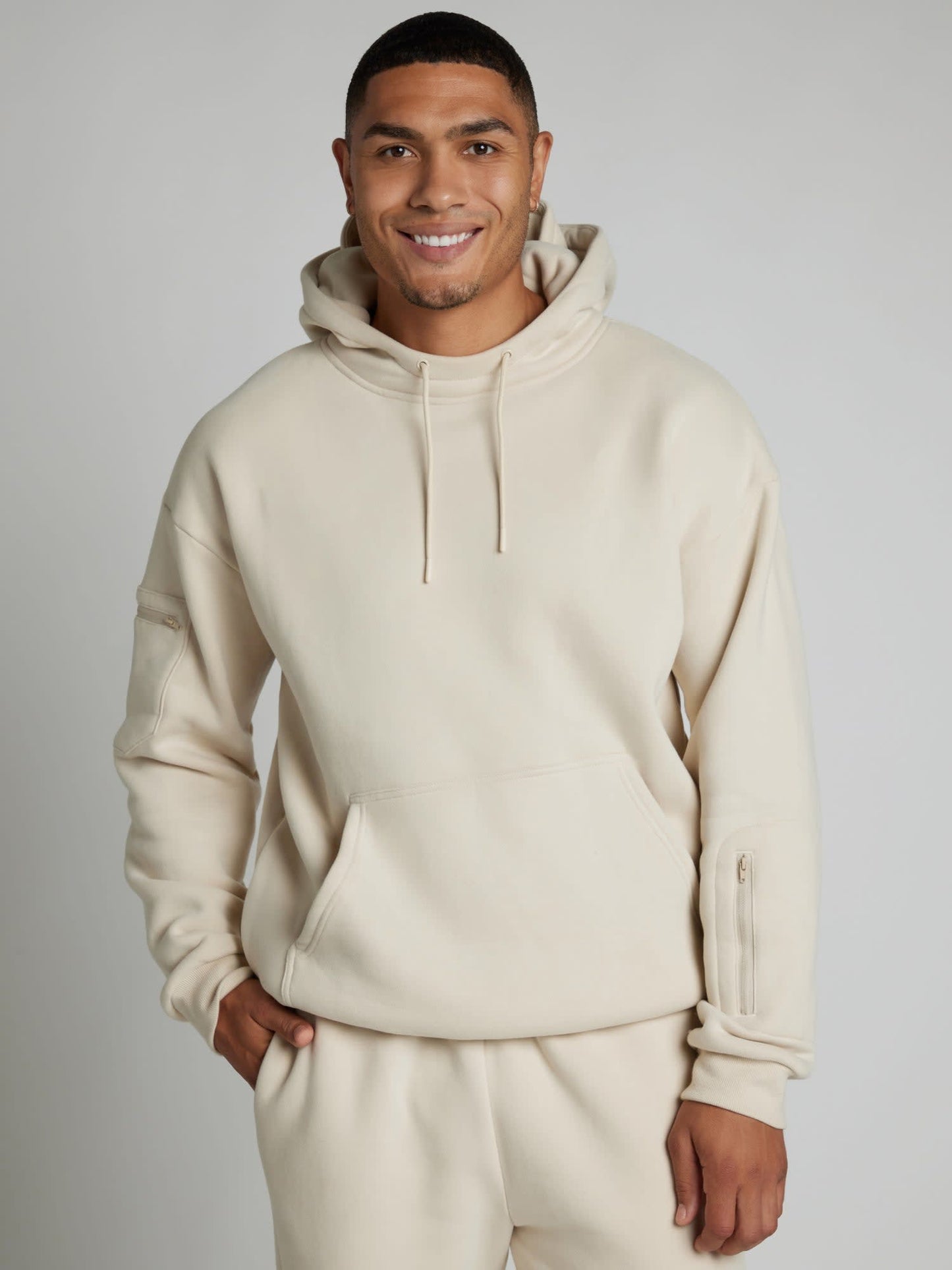 Le hoodie cocon anti-stress pour dormir partout 🤍