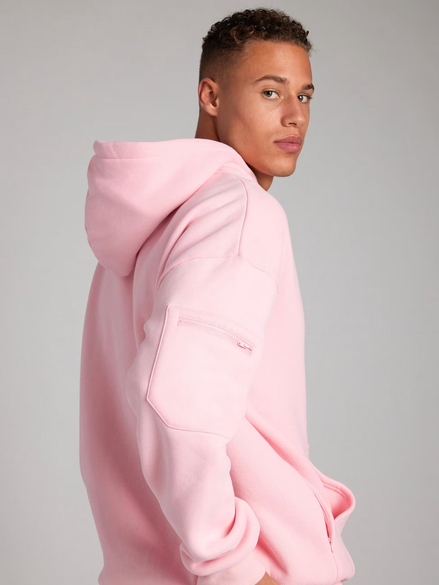 Le hoodie cocon anti-stress pour dormir partout 🤍